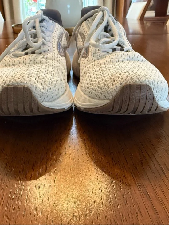 Brooks Anthem 6 - Picture 5 of 9